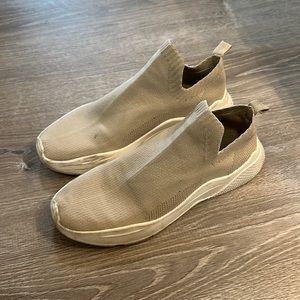Slip on beige canvas sneakers